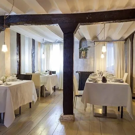 Boutique Valle De Oca Hotel